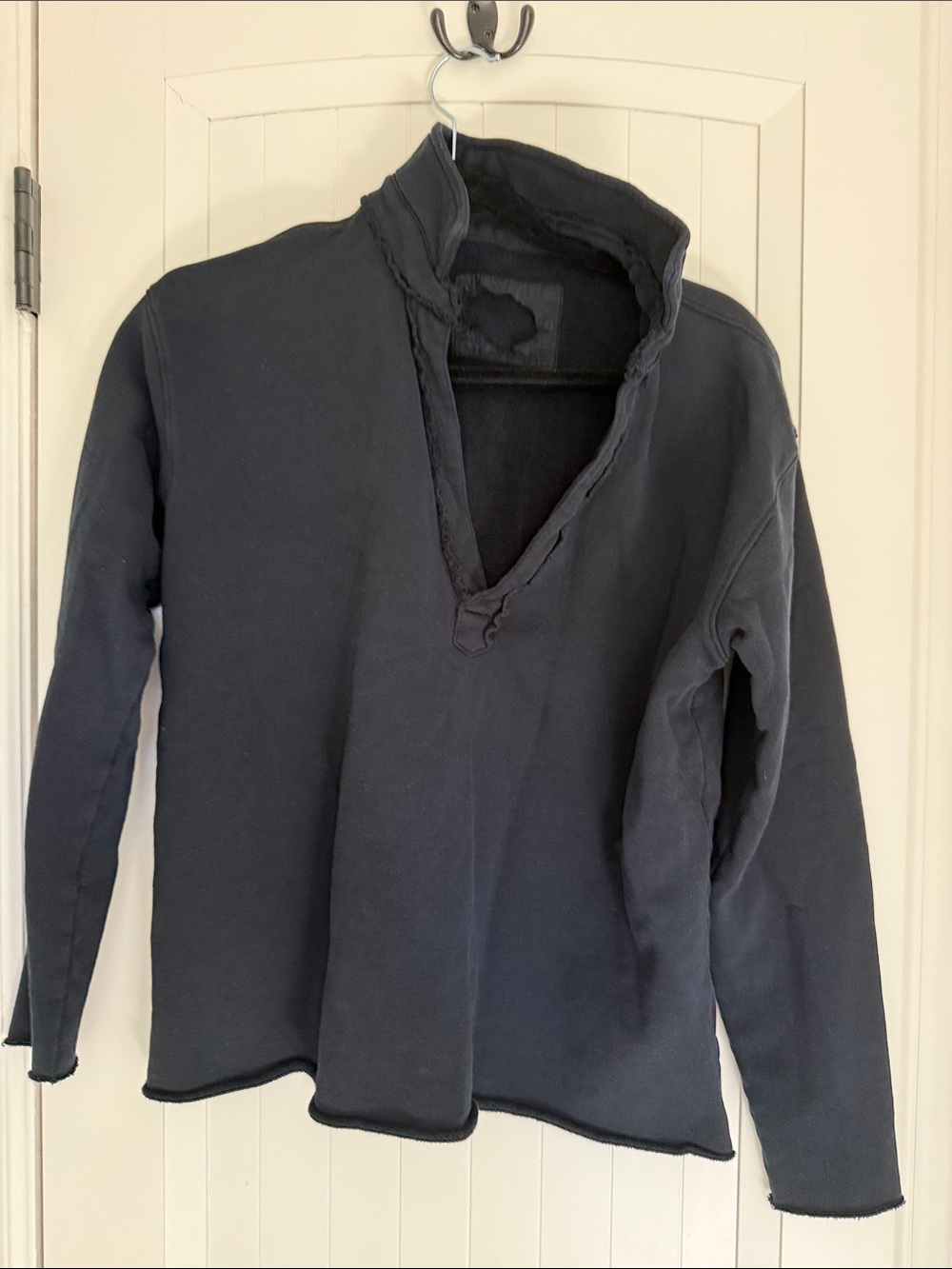 Frank & Eileen dark navy V-Neck sweatshirt Sweater